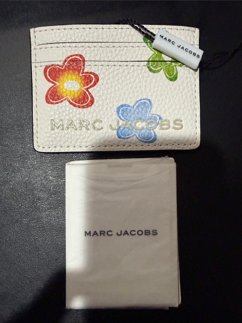 Marc Jacobs White/Multi Floral Leather Card Holder w/Slots. ADORABLE! NWT! - Picture 3 of 5